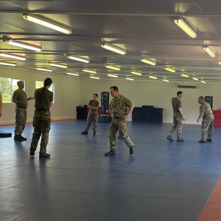 603Sqn's tweet photo. The latest weekend also saw our Police NCO Reservists getting stuck into our Road Traffic Incident weekend at @PolScotCollege.
Building on the great working relationship already in place, training was assisted &amp; supported by the @PoliceScotland Collision Investigation Team. https://t.co/GOy4y3WuSN