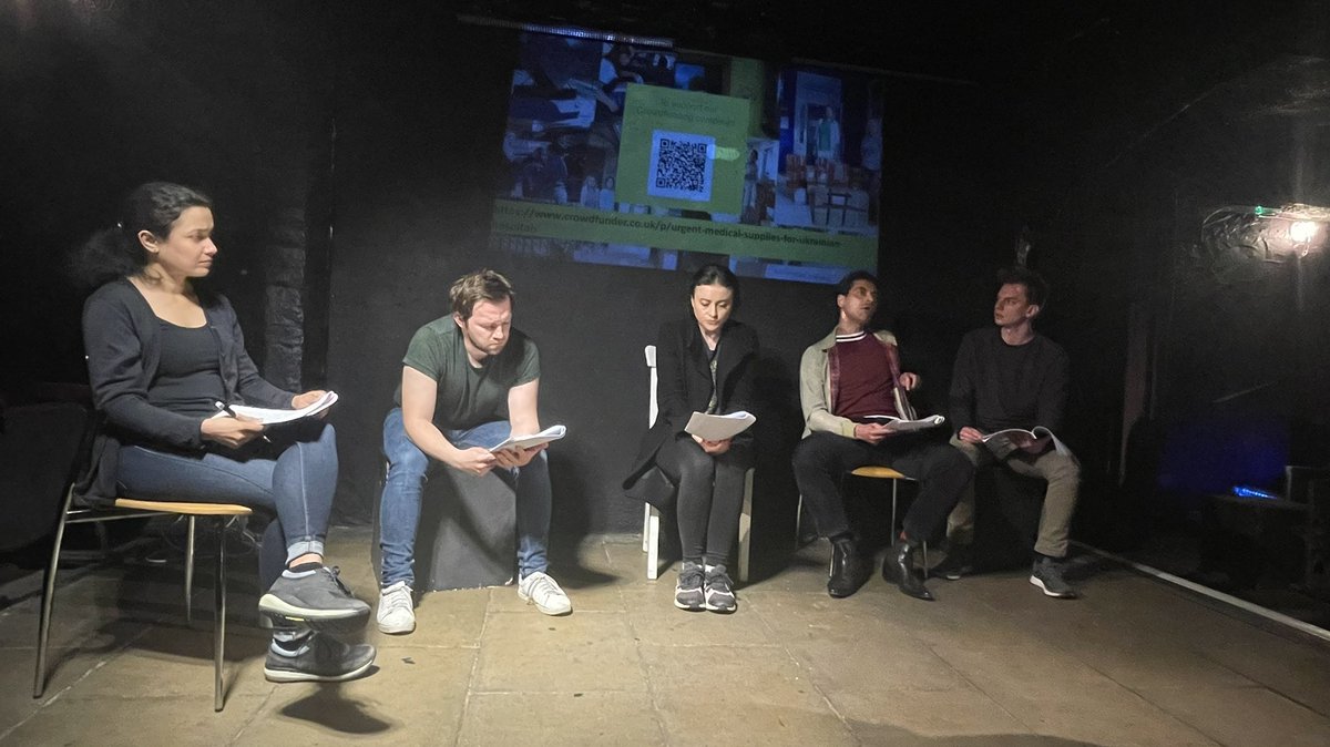 BaronsCourt_W14's tweet photo. Reading Olga Braga’s Return to Sender. #peacereadings #StandWithUkraine #Ukrainian #playwrights https://t.co/U9wuGHdpIb @KiboProductions @LenyaZ @bhuttu https://t.co/G1k7giEqO9