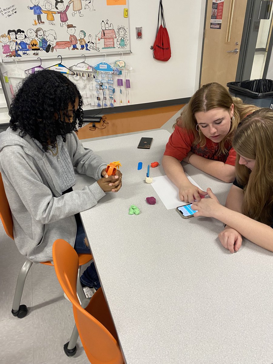 Julia McClannon tweet media