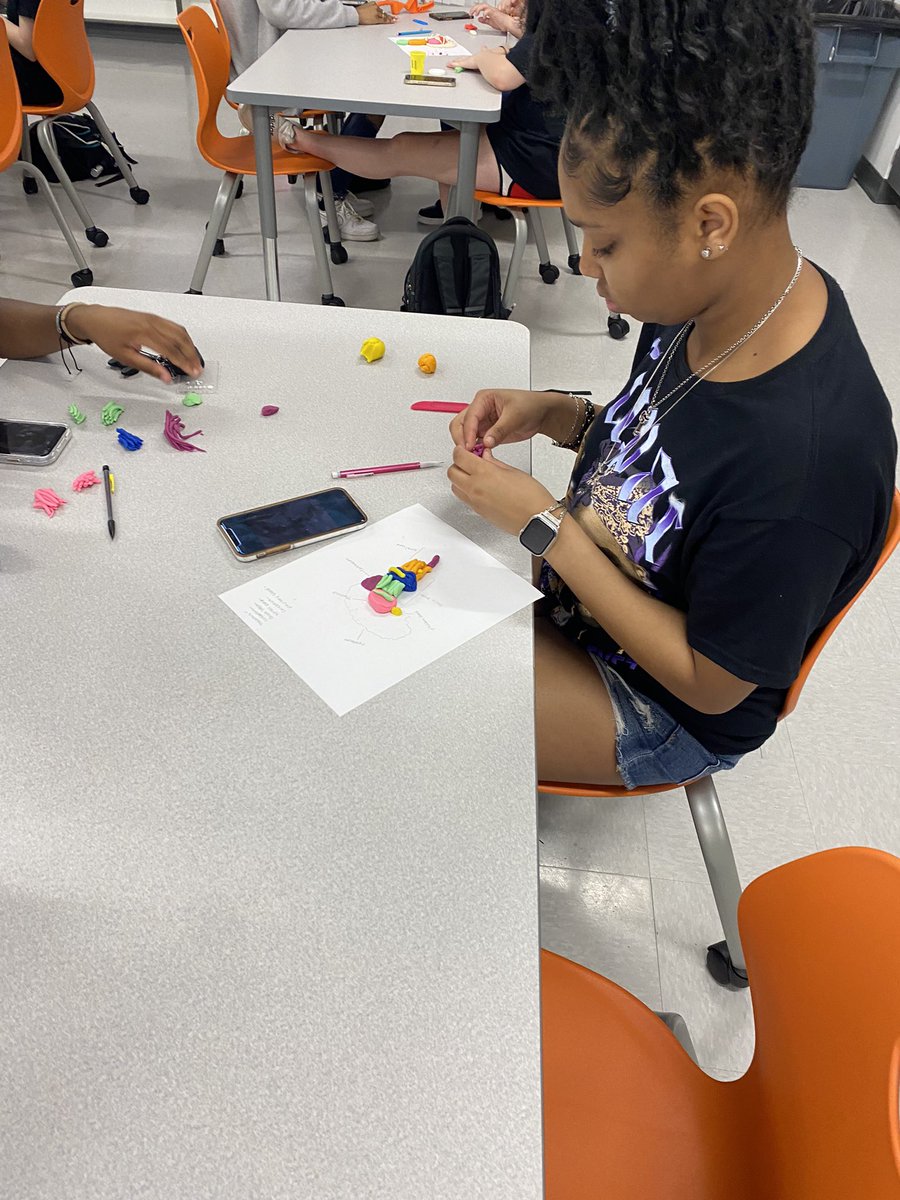 Julia McClannon tweet media