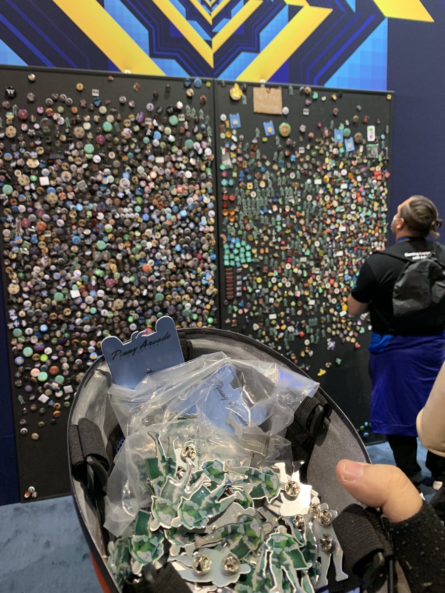 thehiscoreshow's tweet photo. Was bummed out that I couldn’t get the @Excedrin hero pin at #PAXEast however thanks to @intel @IntelGaming and their #PinTrade booth I was able to get one… https://t.co/Ejbv5LKZhw