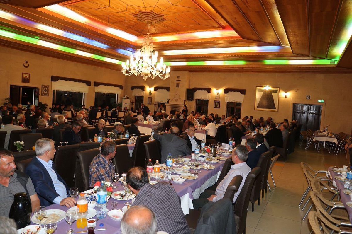 TopuzluHan's tweet photo. 📍Valiliğimiz himayelerinde, İl Özel İdaresi tarafından Valimiz İnci Sezer Becel, protokol ve İl Genel Meclis üyelerinin katılımaları ile köy muhtarlarımız onuruna iftar yemeği verildi. https://t.co/ynRzPWTgs0