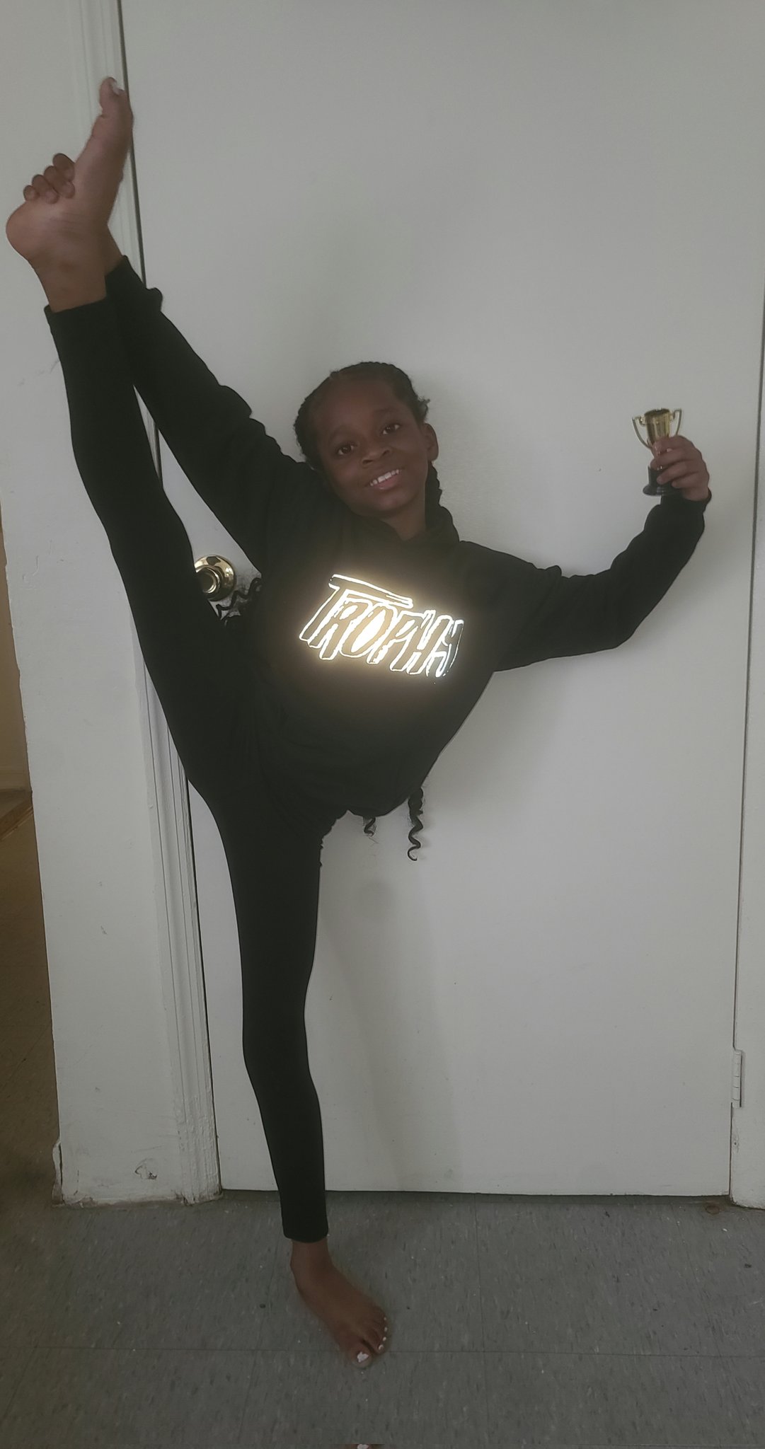 1 pic. We Gettin Trophys ova here.... 🏆🩰💃 #AerisIsHerName #Trophys https://t.co/XiKJliLkHZ