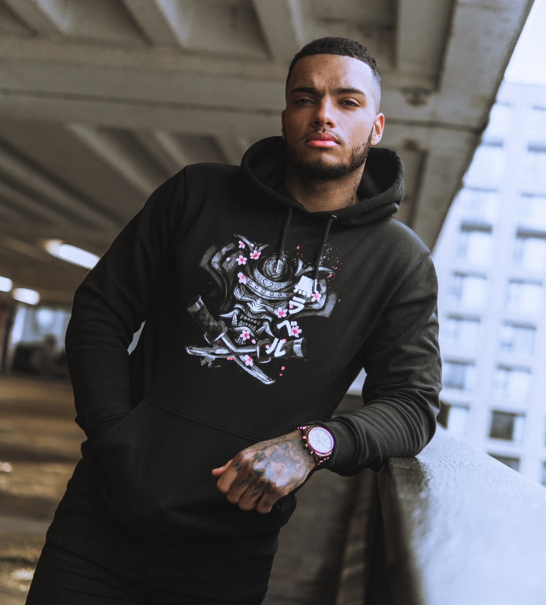 Blklabel3's tweet photo. Samurai Hoodie / Samurai Sweatshirt / Samurai Tee - soon available on @cryptocomnft, high quality, unique garments that come with your #NFT #wearablenfts #nonfungibleclothing #crofam
We are exclusively on @cryptocomnft and now take @cryptocom pay! #cdcpay #cdc #cro https://t.co/mGyCGW5MB4