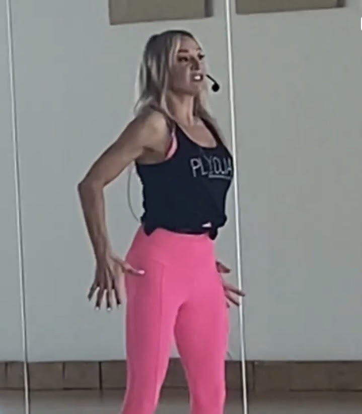 PlyoJam's tweet photo. We are so lucky to have the BEST instructors!! @blondemoxiefitness always takes time to show proper form and always gives you an amazing workout!!! ❤️ #dancefitness #fitness #fitfam #homeworkout #athomeworkout #homefitness https://t.co/P6NDkWOKat