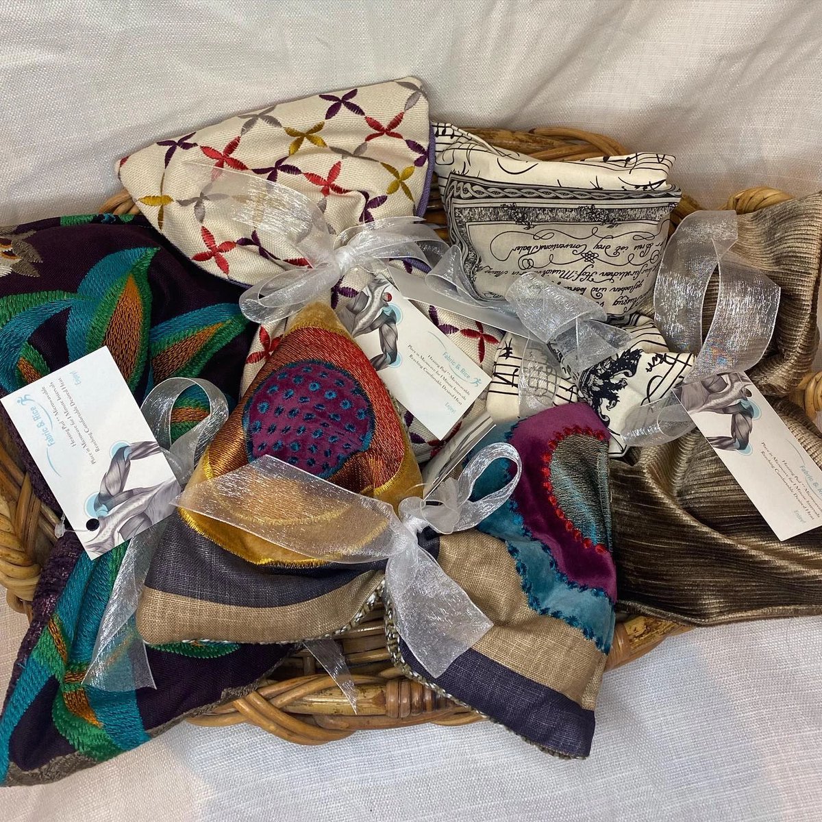 RefillMadness's tweet photo. 15% OFF all Artisan Heating &amp; Cooling Pads that are made from salvaged premium fabrics. Filled with rice and can be frozen or heated to soothe migraines, aches and pains. Great Mother's Day Gift. Sale ends May 8th! https://t.co/RKWXHNwQvb
