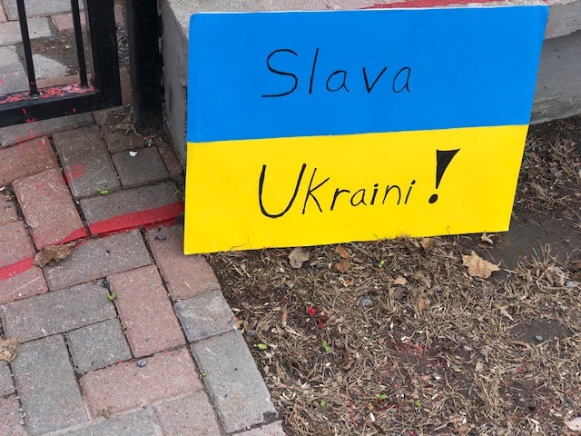 Cabana_Eric's tweet photo. The sunflower seeds that were sprinkled in front of the @RussianEmbassyC in Ottawa this winter are sprouting, even in the harshest of environments. They sure are resilient, just like the brave people of Ukraine. 
#StopTheWar #FlowersForUkraine #SlavaUkraini https://t.co/lvGCzvQ7wK