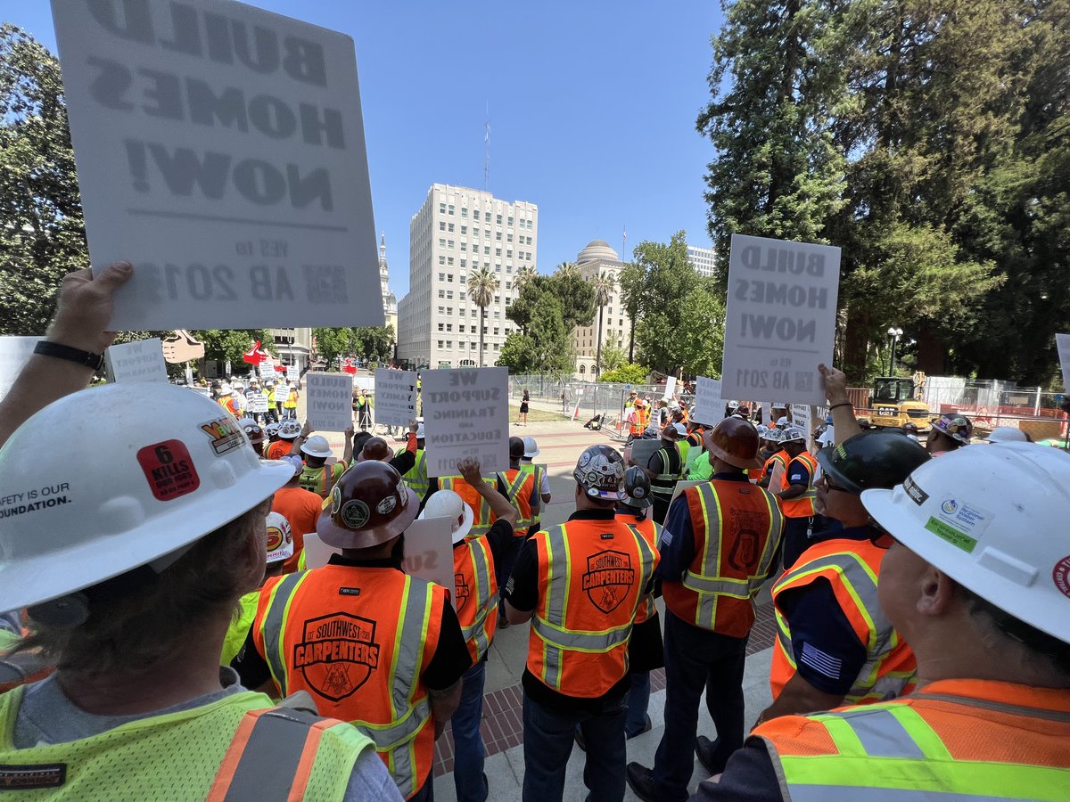 WSCarpenters's tweet photo. “Make no mistake about it,” said Pete Rodriguez, SWRCC EST “#AB2011 is a pro-worker bill helping all workers building our housing projects earn good middle-class jobs with prevailing wages, healthcare, and apprenticeship opportunities.”

@calhsng @BuffyWicks @NorCalCarpU https://t.co/kB6NAdoOpI