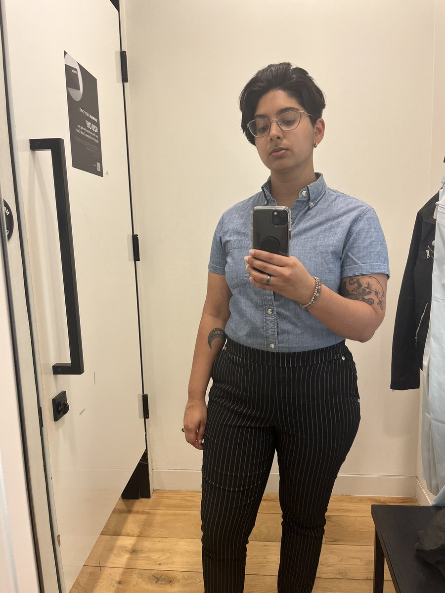 amnapotent's tweet image. it’s 2022 why don’t we have ring lights in dressing rooms