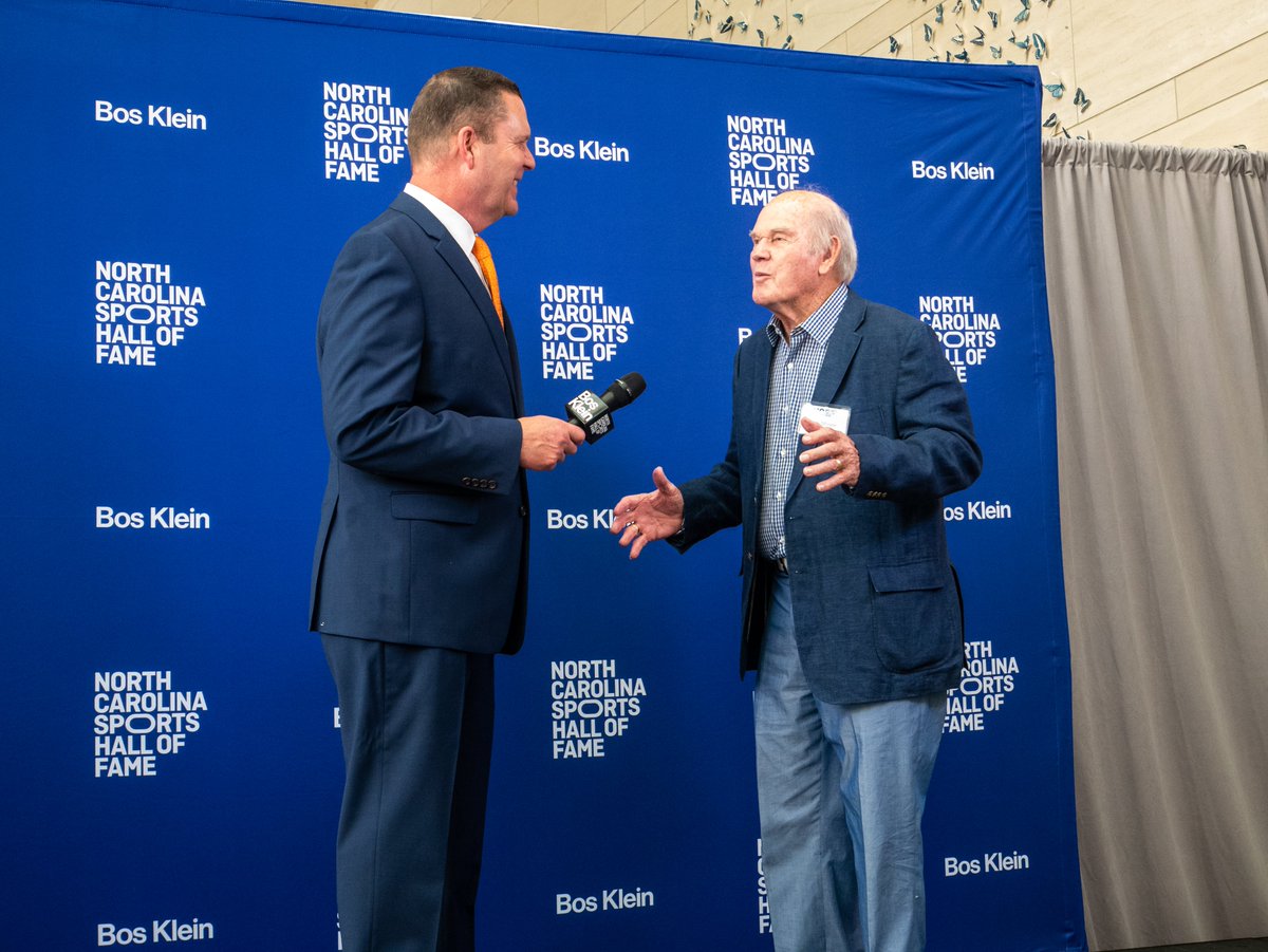 NCSportsHOF's tweet image. ⭐👏We walked among legends Friday night as we celebrated the Class of 2022 at our annual induction Banquet presented by @CBCCorporate / @WRAL for the North Carolina Sports Hall of Fame held at the @Raleigh_CC! #NCSHOF #2022InducteeBanquet