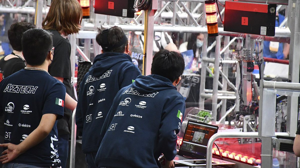 gruposalinas's tweet photo. ¡Gran competencia!🤖
Para nosotros el equipo @aztech4775 de #PlantelAztecaCDMX ya es campeón.
Grandes aprendizajes y a seguir preparándose para el siguiente campeonato de First.
¡Muchas felicidades equipo y @FundacionAzteca!👏🏼 https://t.co/XA9iGpALBf