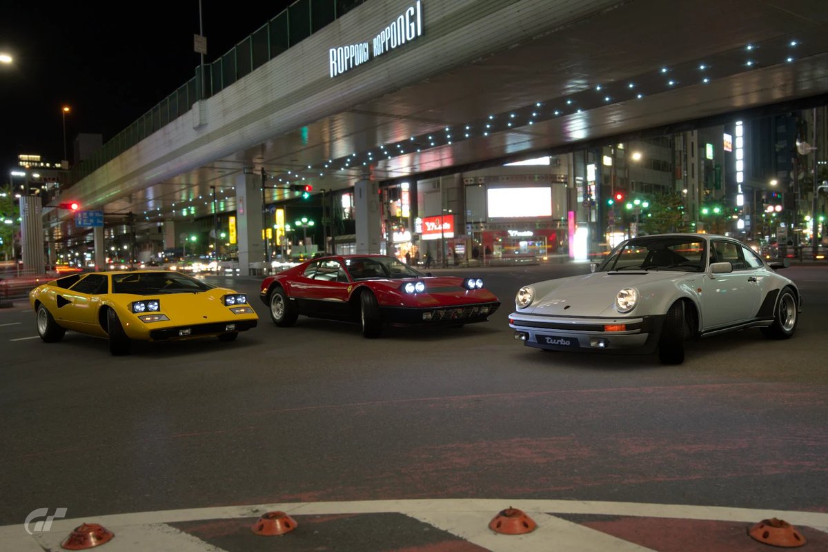 #スーパーカーブーム を牽引した3台！😊

スーパーカーが一番似合う場所は……
やっぱここだな！

六本木交差点！🤣🤣🤣

#Porsche930Turbo
#Ferrari512BB
#LamborghiniCountachLP400
#GT7