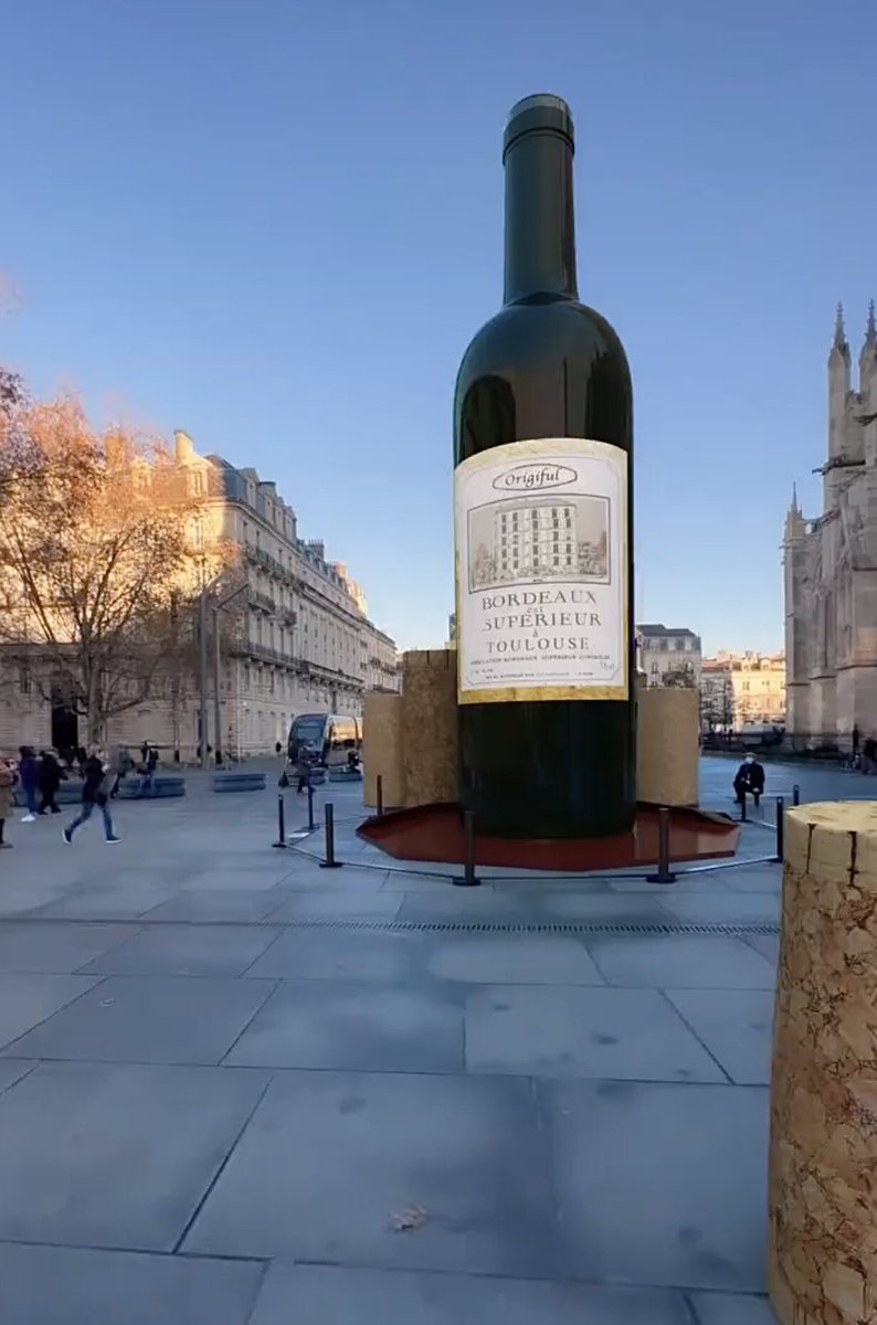 DemiCassiani's tweet photo. The bigger the better
.
📷 @origiful #wine #Bordeaux #France #travel @LizPalmer_Wine @nineov @v_spin @LisaRivera2207 @CaraMiaSG @SteveKubota @Coolmon2009 @IlliniMJ @suziday123 @talkavino @damewine @SustainableKW @GrnLakeGirl @RealWineGuru @winewankers @winegal57 @lacsd @tuf2beme https://t.co/oyyFqdds0u