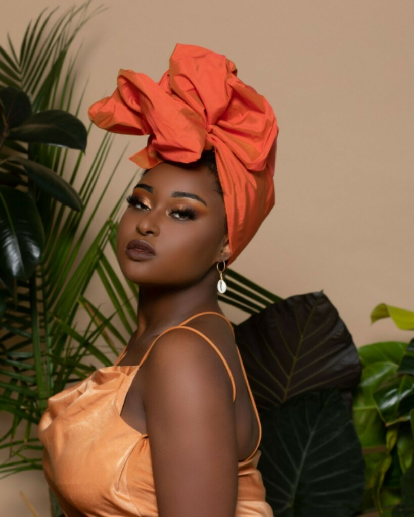 ceeceesclosetny's tweet photo. Orange + Suns-kissed skin = perfection✨
The Osanewa Raw Silk Headwrap is a beautiful rosy orange headwrap that is a head turner.
What are your go to colors this SS22 Season?
#headwraps #headwrapstyle #protectivestyle #headwrapstyles #africanbrands… https://t.co/MgCEGDwgi1 https://t.co/ZvmcHgmUny