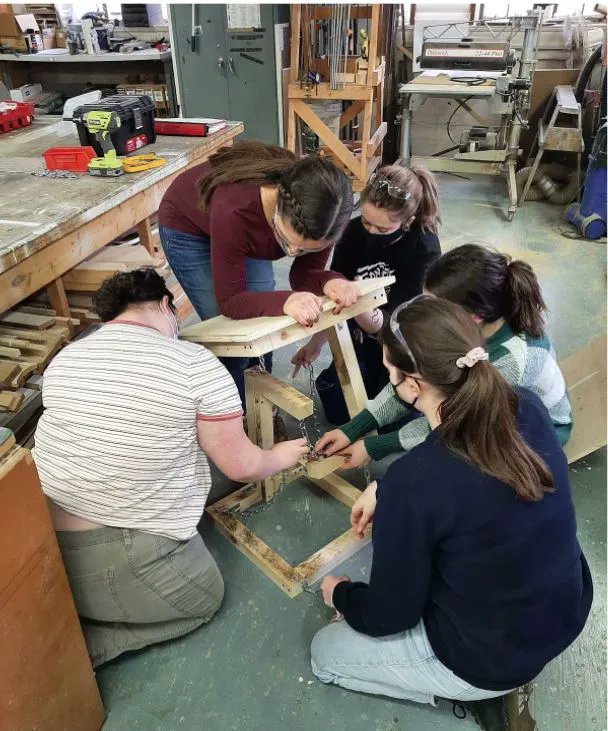 APH Students Build an incredible Tension Table in Engineering &amp; Structural Design Class #WomenInSTEM #Engineering buff.ly/3kebAXO