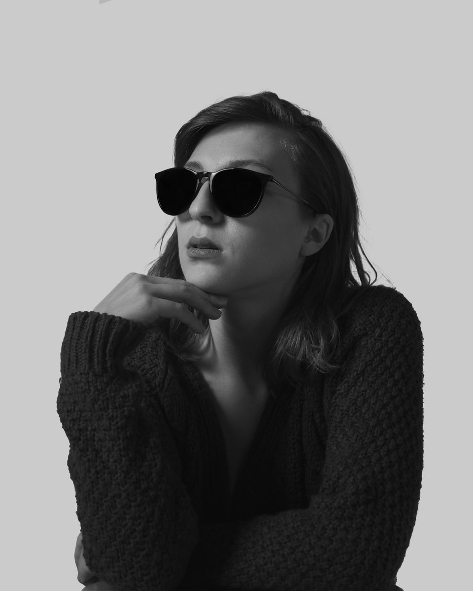 _spencerdaniel_'s tweet photo. perfectly poised. Still a favorite with @Nikolobe_Ultra #portraitphotography https://t.co/VJpDsx5vWp