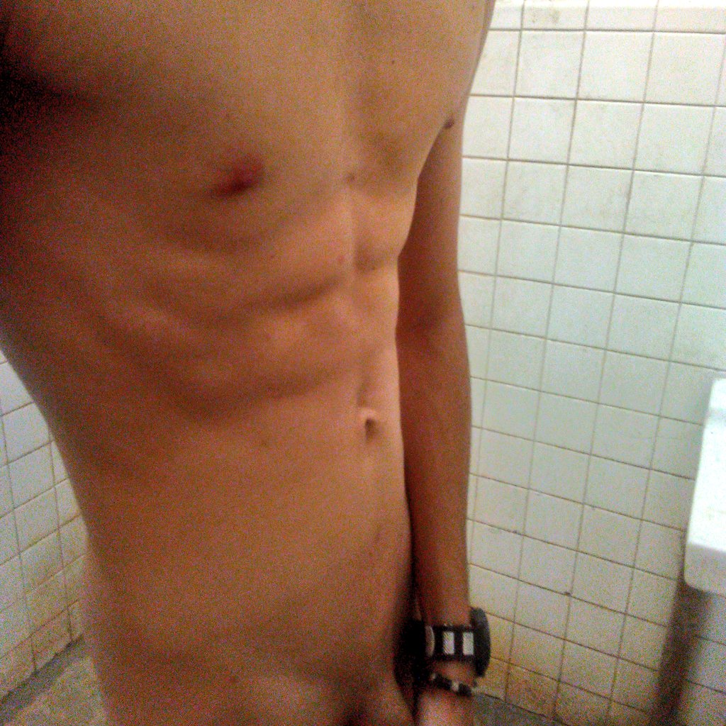 Pap1Damian's tweet photo. Ando aburrido, alguna sugerencia para grabar? Qué les gustaría ver? Qué pagarían por ver?

#onlyfans #gay #gaysex #ventadecontenido #porhub #bigdicksoftwitter  #malescort #gigolo  #sex #nude #xvideos #gayporn https://t.co/vEP4VnFalW