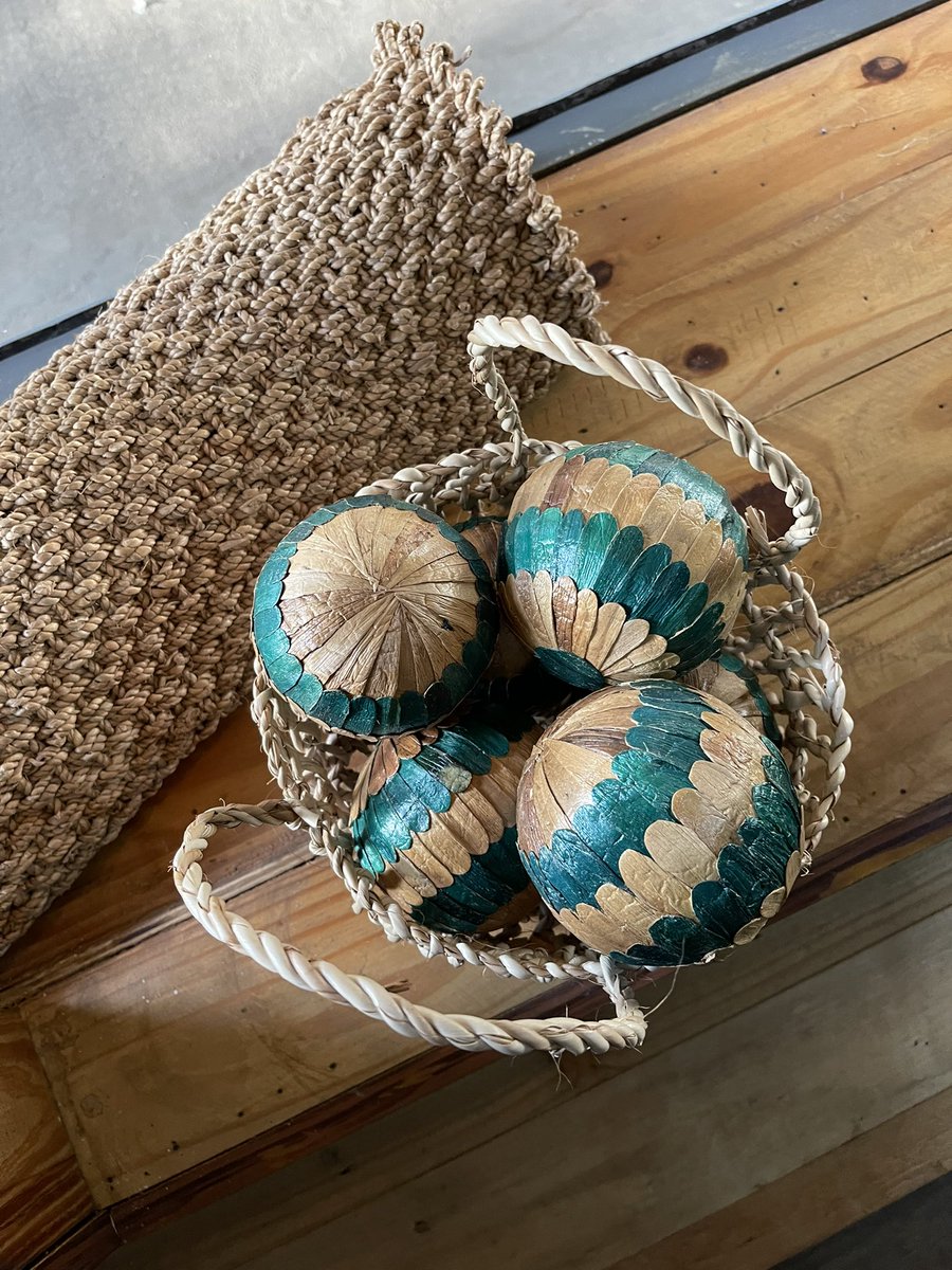 mitimeth_'s tweet photo. Mats and balls and water hyacinth textures. Handmade from water hyacinth.
See #LinkInBio
#socent #homedecoration #waterhyacinth #solvedifferent https://t.co/9hvL0KQicl