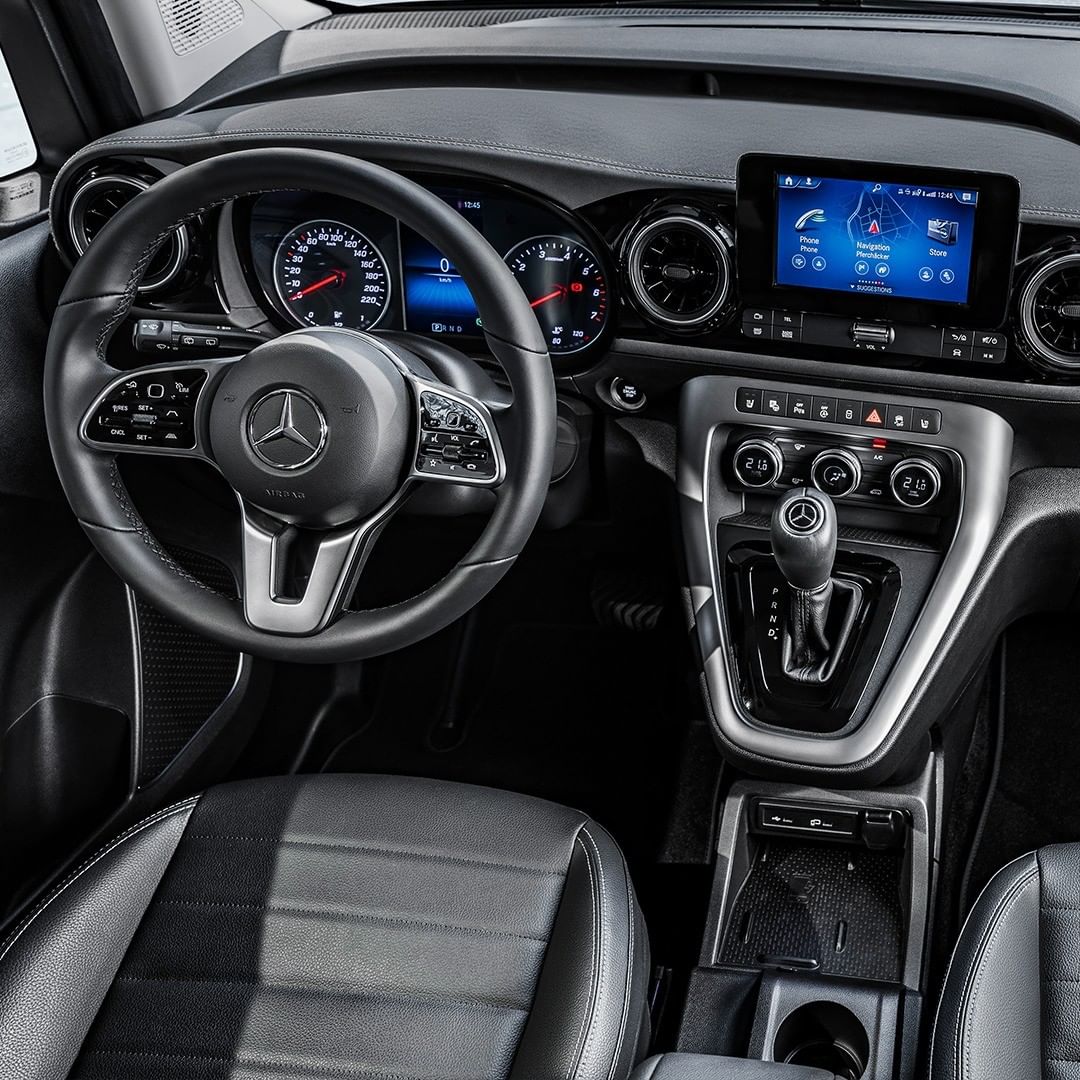 skaynews's tweet photo. Because why get a family-friendly SUV or estate car when you can get a van!? 🤪
#mercedestclass #tclass #mercedeseq #van #carwow #vanlife #vanlifestyle #vanlifeexplorers #mercedes #mercedesbenz #mercedesamg #mercedeseqc #mercedeslife #amggang #mercedesamg #amgs #amglovers https://t.co/xoUQx6qDEg
