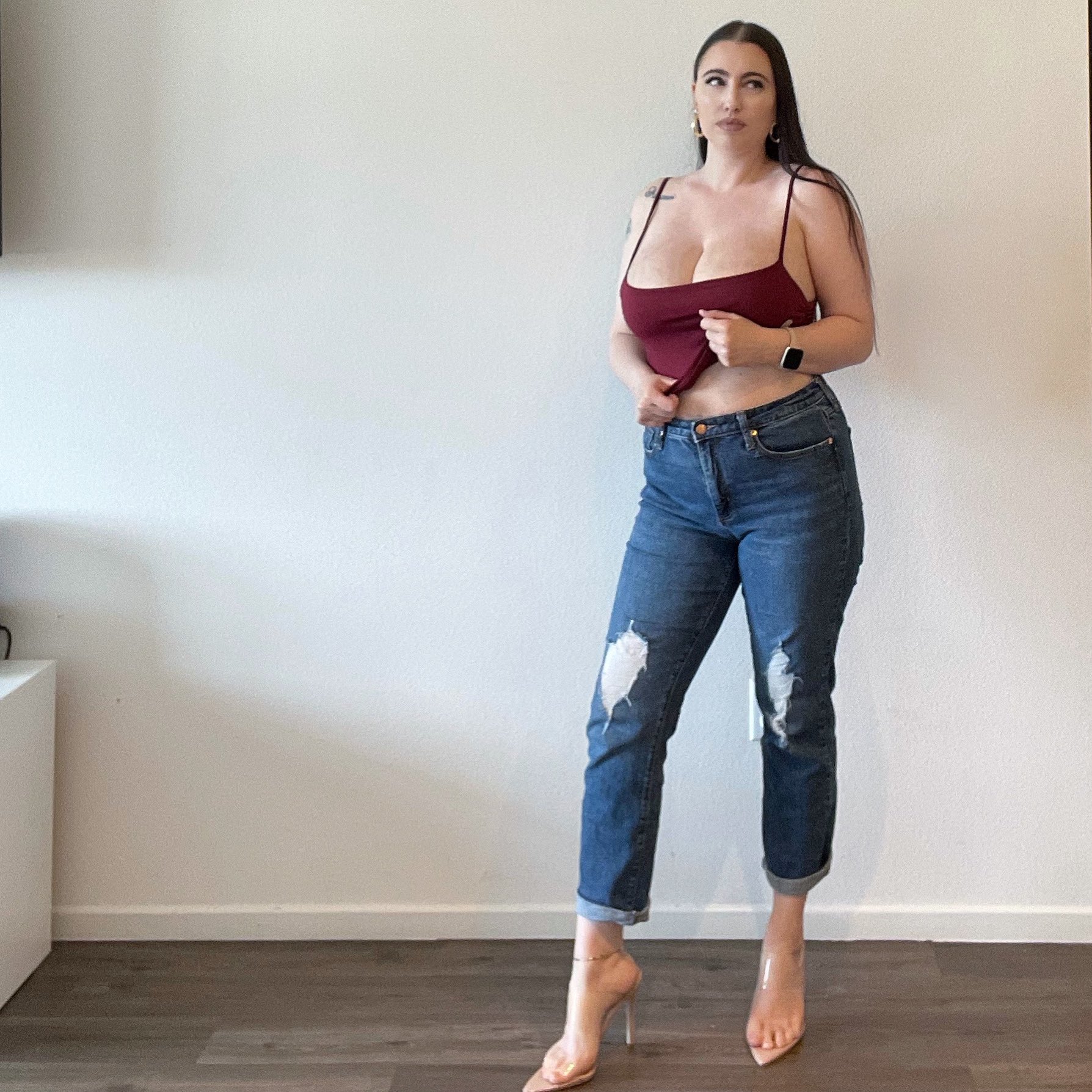 Like my outfit? https://t.co/EEFNuSbgES