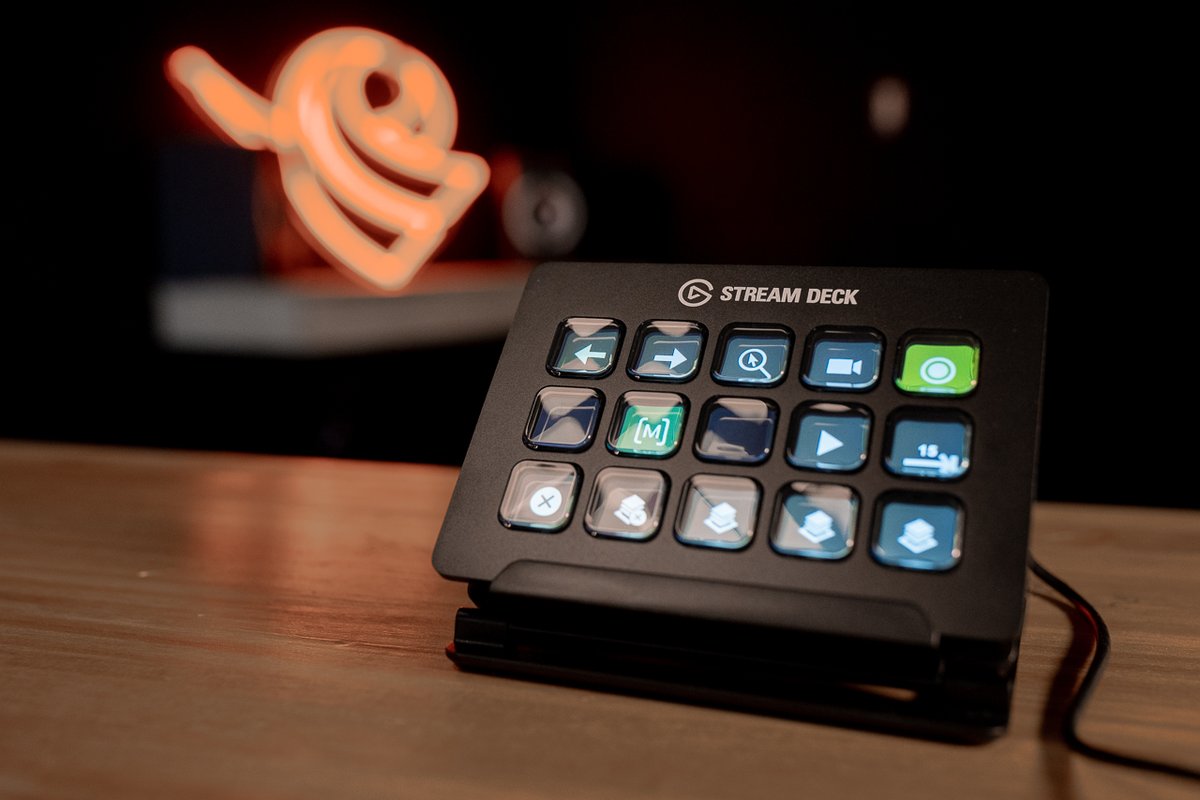 propresenter's tweet image. Stream Deck Plugin Now Available! 🎉
 
The native Stream Deck plugin for controlling ProPresenter is free and now officially in the @elgato Store.

apps.elgato.com/plugins/com.re…