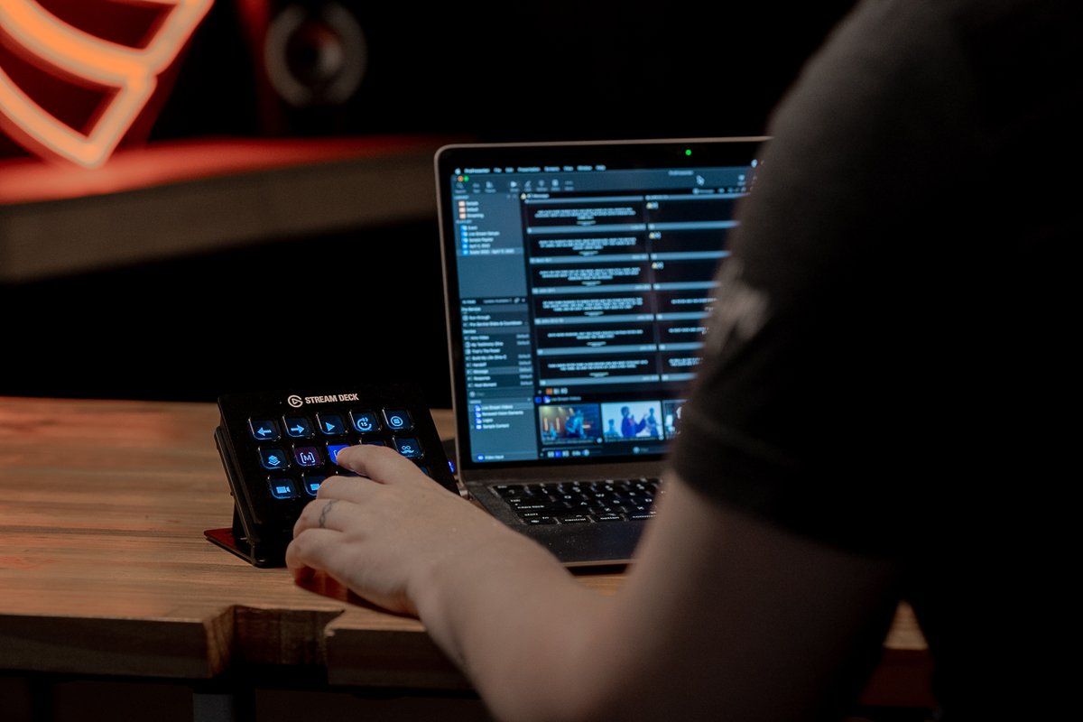 propresenter's tweet image. Stream Deck Plugin Now Available! 🎉
 
The native Stream Deck plugin for controlling ProPresenter is free and now officially in the @elgato Store.

apps.elgato.com/plugins/com.re…