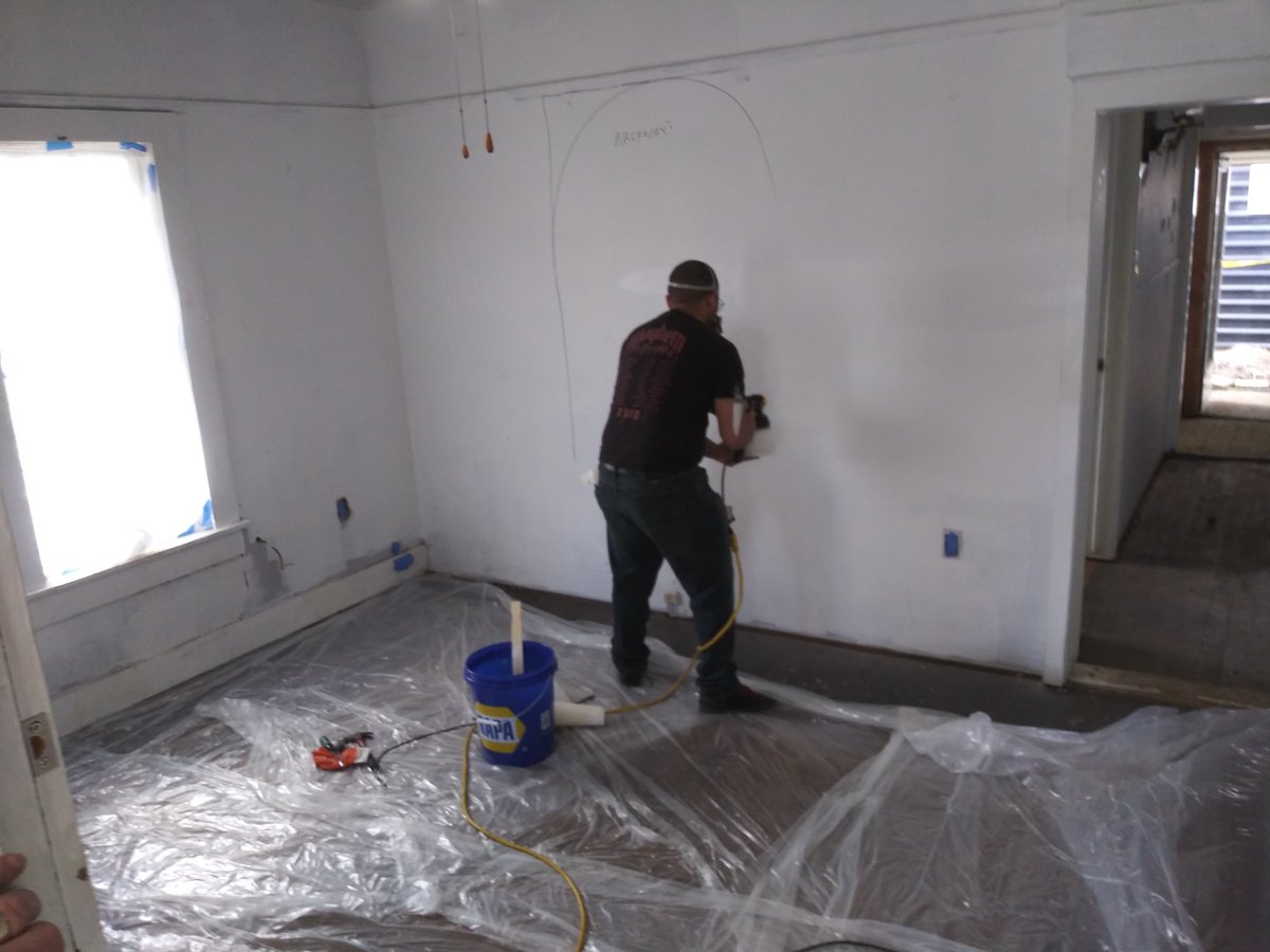 rpgresearch's tweet photo. RPG Museum volunteer Dan started painting room 4 of Building A at the RPG Research #nonprofit RPG Community Center #rpgmuseum #rpgcommunity #rpgcenter #rpgresearch #rpgcc #rpg #spokane #communitycenter #Donate today https://t.co/gA8ymppG9p https://t.co/g08b5oZzOs