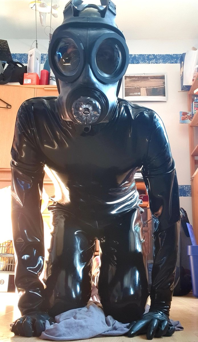 rubbergeil0's tweet photo. Who wants to use me? 😏 https://t.co/VRW1dWgzKm