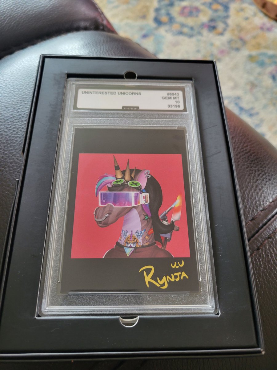 Straussboss77's tweet image. Love my new @U_UnicornsNFT @NiftySlabs with the legendary @ryanthw signature!! Thank you Unifamily and Nifty Slabs 💜 #UGMI #U_Uforall