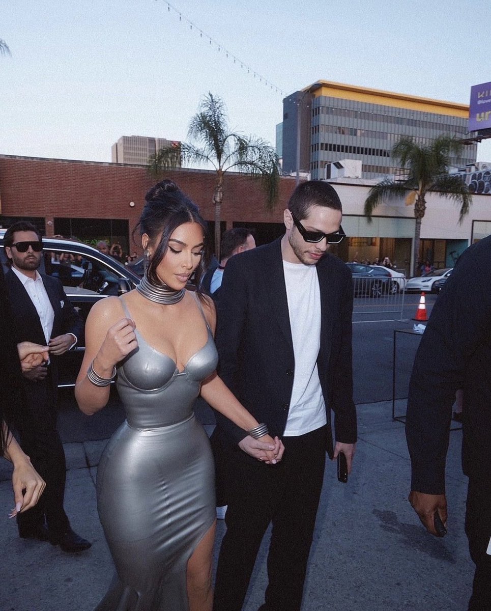 KimKardashian's tweet photo. THE KARDASHIANS PREMIERE! 

We premiered two weeks ago and I’m blown away that we had the highest premiere in HULU History! Beyond grateful when we heard that news!! https://t.co/FT5CVFojNl
