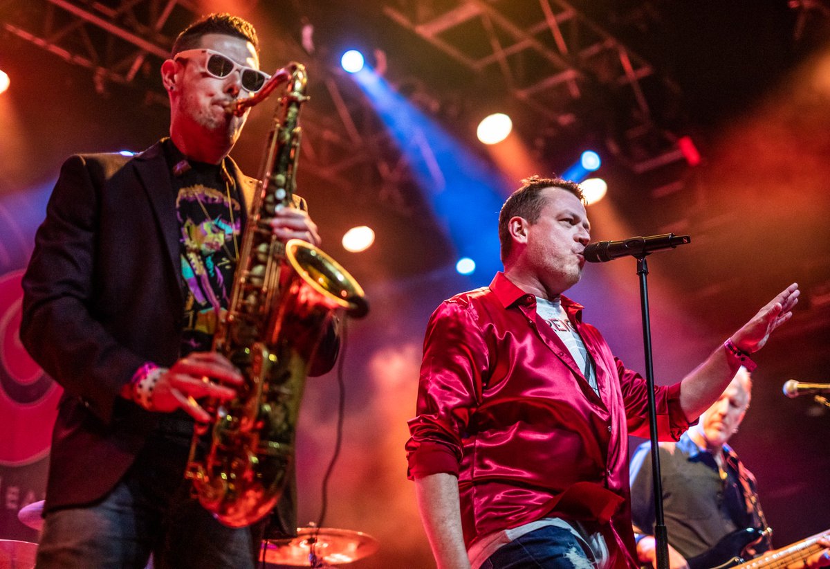 MatthewAlecJazz's tweet photo. #FOURNR - The Premier Foreigner Tribute live at @HOBCleveland 4.2.22 - part deux
Thanks to Gabe Fedor at #riffsterproductions for the great shots.
#matthewalec #saxophone #foreigner https://t.co/MALhTSqXe1