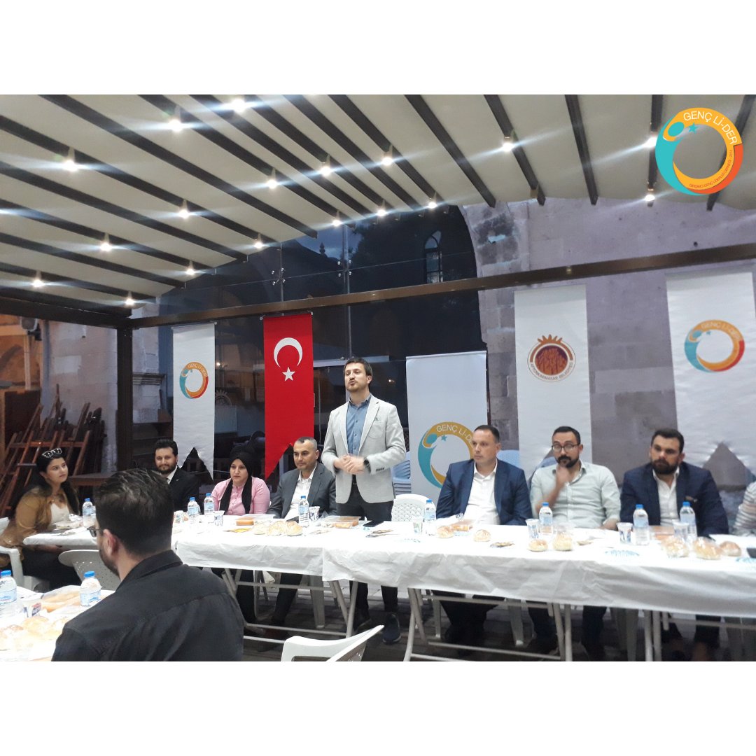 girisimcilider's tweet photo. GENÇ Lİ-DER Y.K ve Gönüllü Ekibi olarak iftar programı gerçekleştirdik. Programa Afyon SYD Müd.Yaman ŞENOL,AGİAD Y.K Başkanı Resul SÜNDÜK,Afyon SMMM Odası Y.K Üyesi Yusuf TÜR,Genç Kızılay Başk.Ali ÖZER,AKÜ Öğr Üy. Süleyman GÜCEK ve Mehmet Alper ŞEN ile gönüllüler katılım gösterdi https://t.co/s9iCSmCTuQ