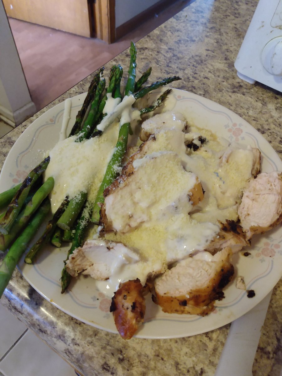Wook316's tweet image. Alfredo Chicken and Asparagus.
#FinishProduct