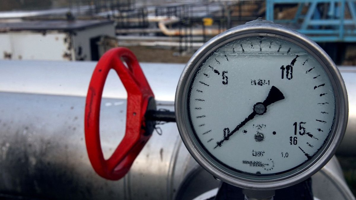 D3cr0_'s tweet photo. Polská plynárenská firma PGNiG uvedla, že ji ruský Gazprom informoval, že od středy ukončí dodávky plynu do Polska. Ovšem konec se týká nejen Polska, ale i Bulharska. https://t.co/4AYqi7wu6Y