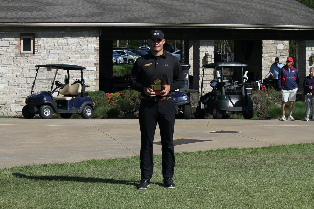 HE DID IT! @joe_muschong claims 1⃣st place at the <a href="/OVCSports/">Ohio Valley Conference</a> Championship and clinches a bid to the NCAA Regional! 

Tomorrow, the rest of <a href="/MSUEaglesMGolf/">MSU Men's Golf</a> looks to join him, as they move on to the match play finale! 

#SoarHigher | #OVCIt