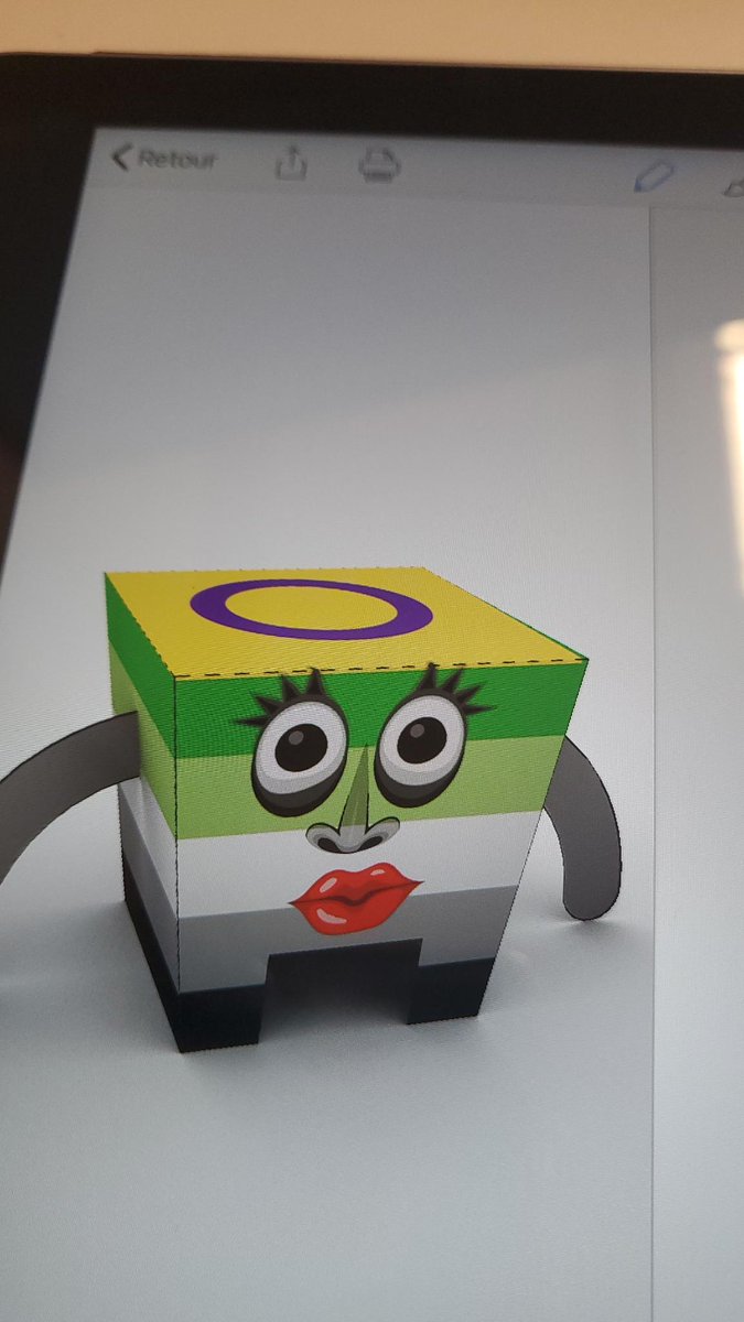 AndersssAndrew's tweet photo. J'vous présente mon crew Mois des Fiertés #papertoys #ondécoreavecequona #foldify #LGBTQIA https://t.co/Xf2GOedHgU
