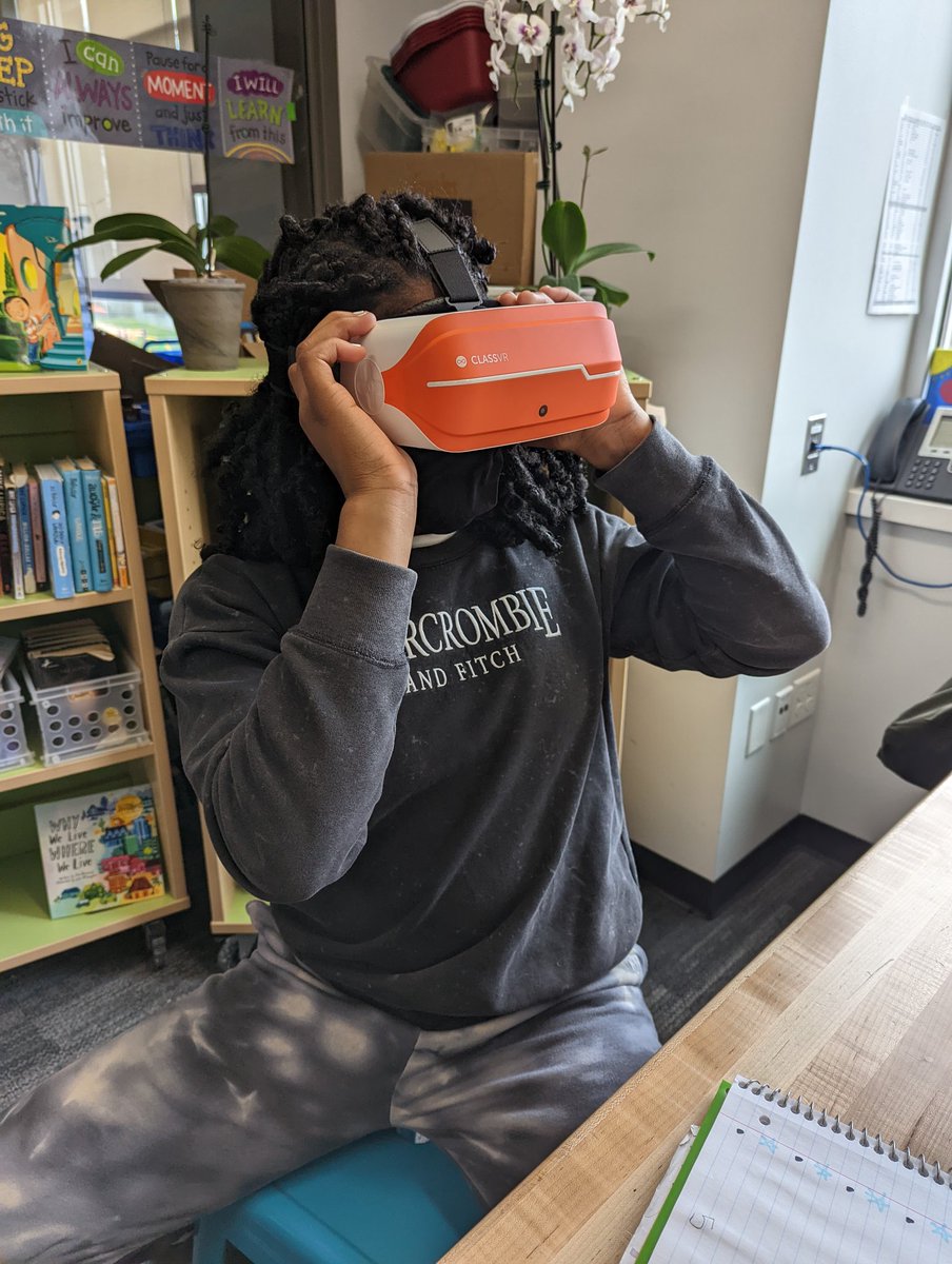 MrsRindfleisch's tweet photo. Thank you @archambo_meegan for guiding our Scientists through this VR experience! @TosaUnderwood https://t.co/ZMz9wE6oXc