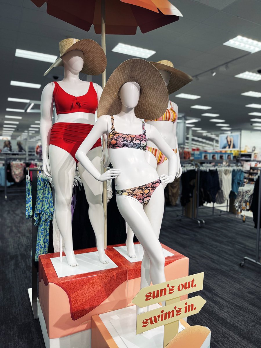 The absolutely stunning and transforming VMG executed perfectly by VM Robby. #vm #visualmerchandising #Target #KonaSol #Xhiliration #ShadeandShore