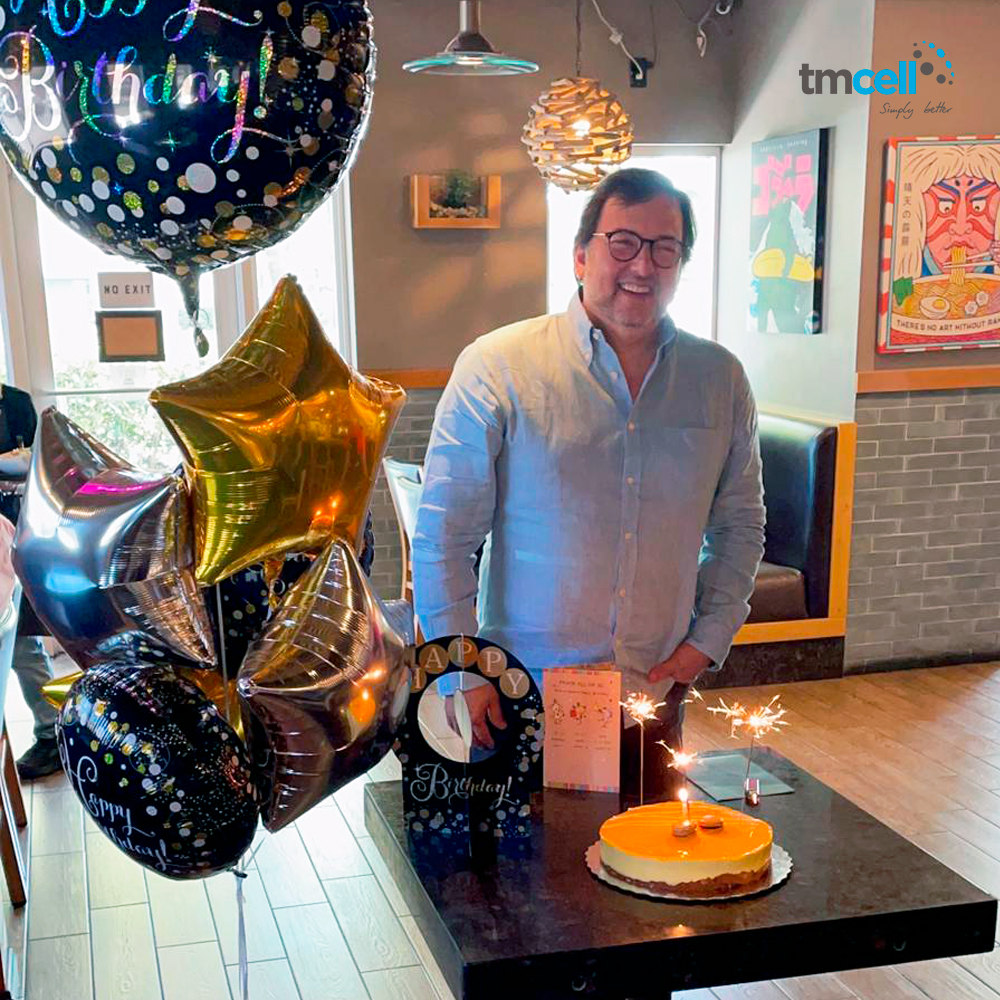 TM_Cell's tweet photo. Happy birthday Mario, the #TMCell family wishes you the best. #TMCell_Birthdays 🎈🎉✨🎂 https://t.co/d0HnV6P8QH