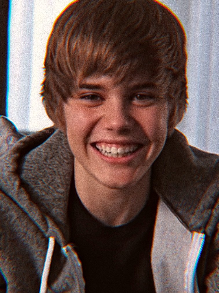 archivesjustins's tweet image. Justin Bieber         Justin Bieber
(2009)                    (2022)