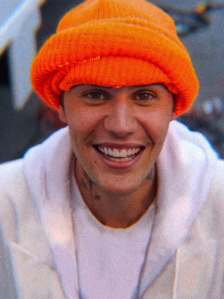 archivesjustins's tweet image. Justin Bieber         Justin Bieber
(2009)                    (2022)