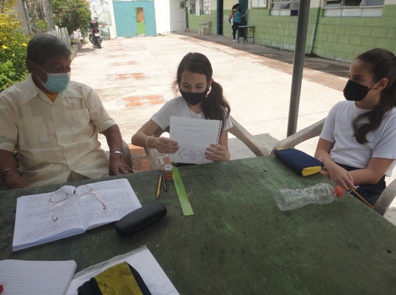 EBAbejal's tweet photo. Taller de formación. Cronistas Escolares Comunitarios en @EBAbejal Municipio @GuasimosCra Estado @ZonaEducTachira @Crazet2011 @MPPEDUCACION @Berzabethg1 https://t.co/WyVhEIxwtg