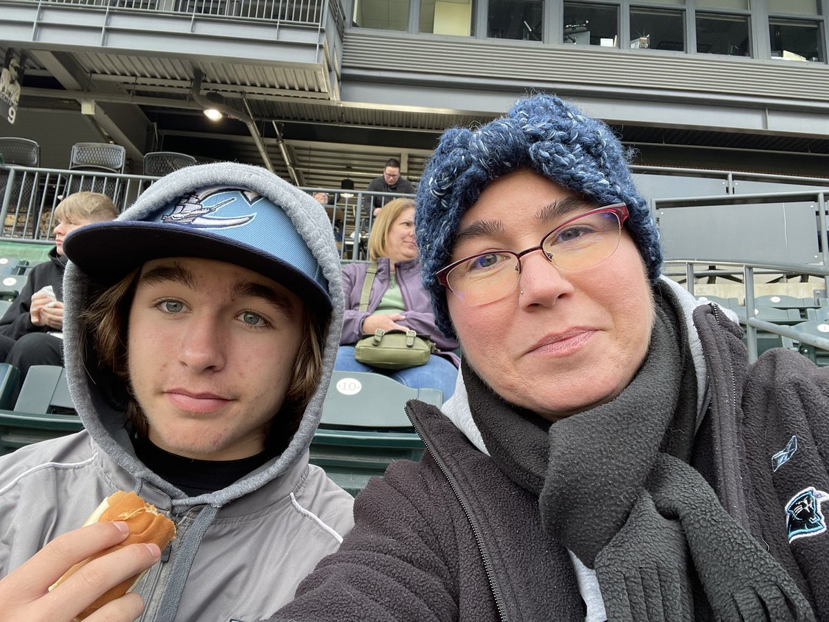RCove76's tweet photo. Dime-A-Dog night!! @Stadium_Mustard @CLBClippers #stadiummustard https://t.co/FMXD3I6M9h