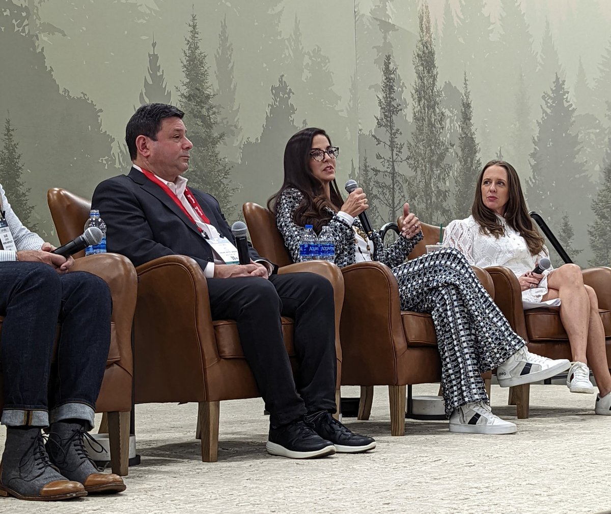 hdmag's tweet photo. "Projects had to be paused because of a lot of reasons during Covid. We decided to focus on the future during that time." –Dayssi Olarte de Kanavos, @FlagLuxury #HDExpo2022 #HDExpo https://t.co/a99mgifkRR