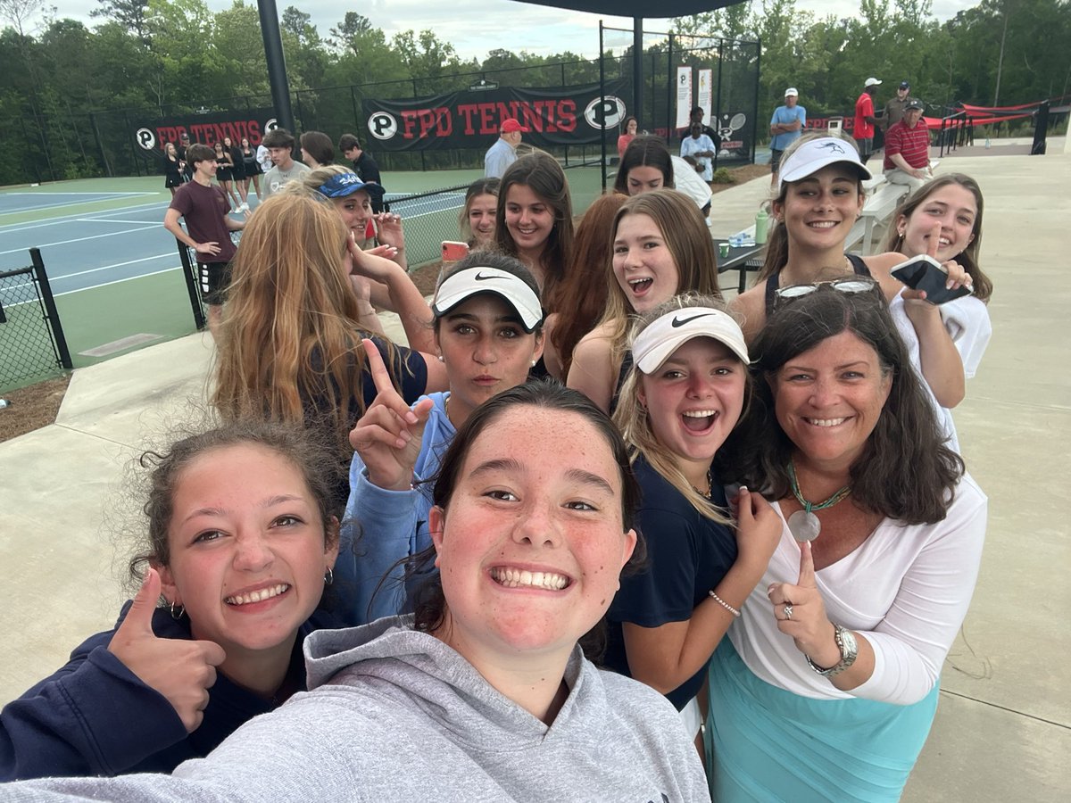 klundstromatmv's tweet photo. #PROUD 👏🏼👏🏼 Our #mvpschool tennis 🎾 team just won 🥇 their playoff match - first time in school history, we are headed to Elite 8! #MVAthletics #girlpower #wishIwerethere #willbeatnextround #showthemthelove thnx @SheldonStaples https://t.co/dHFpFVfU6n