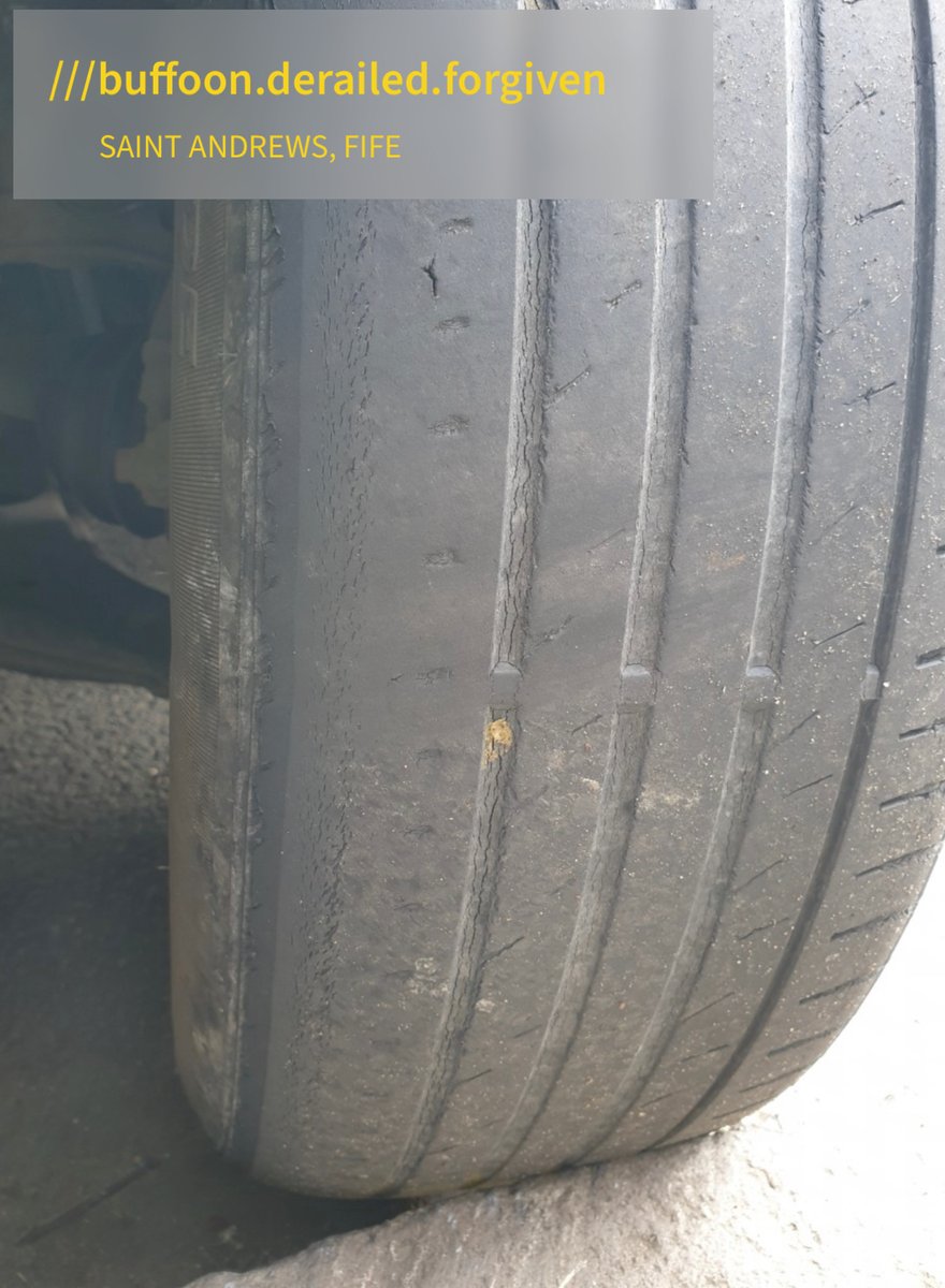 PSOSRoads's tweet photo. #FifeRP stopped a car tonight & found the MOT had expired. Also two tyres had tread below 1.6mm and one with cord exposed.
If it had been MoT’d the tyres would have been spotted and they would have avoided being reported!
https://t.co/gEdcDdlU7P
#RoadSafety #CheaperInTheLongRun https://t.co/8lQl1GrJSv