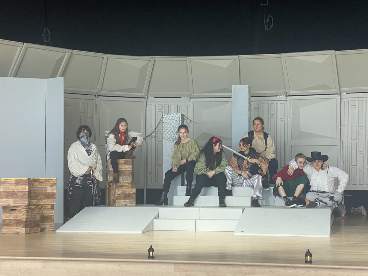 Amanda Carlton tweet media