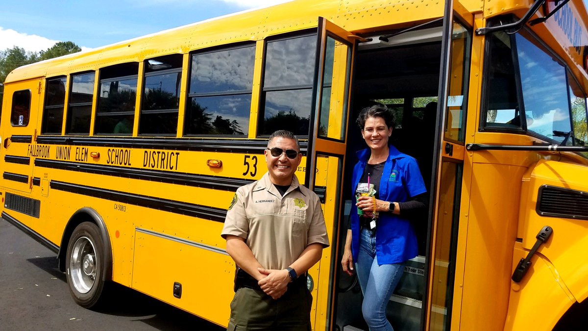 When you see a school bus, proceed with caution ⚠️ . There is precious cargo on board. @SDSOFallbrook, Lieutenant Hernandez personally stopped to thank our bus drivers for their dedication to the kids they care for. 👮‍♂️🚌 #schoolbusdriversday #ThankYou  #InYourCommunity