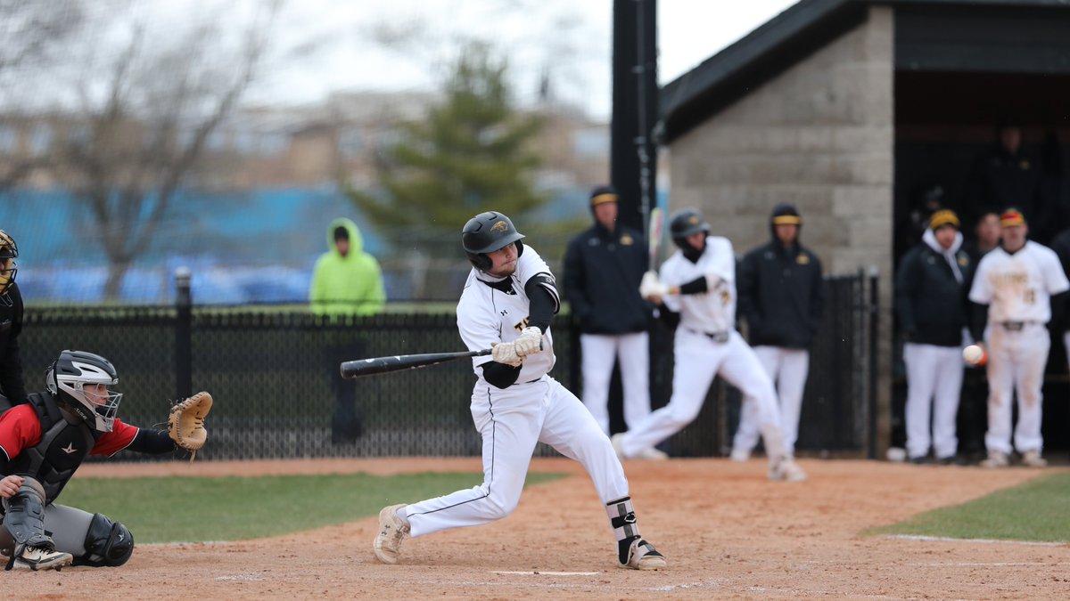 UWOshkoshTitans's tweet photo. FINAL: @UWOBaseball 8, Ripon 3.

Win: Logan King (3-0).

Zach Taylor 2-for-5, 2 HR, 3 RBIs.
Eric Modaff 2-for-3, 2 BB, 3 R, RBI, 3 SB.
Matt Scherrman 2-for-3, 2 2B, BB, HBP, SB, 2 RBIs.
Chase Marsh 2-for-4, R.

UWO (19-10) win streak at 9. #d3baseball https://t.co/DjRlGIms9e