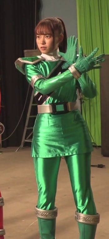 rogerph2015's tweet photo. Happy 24th Birthday to Yume Shinjo Shinjou (Sena Hayami/KiramaiGreen)! Stay safe & celebrate safe, especially we're getting closer to Kikai Sentai Zenkaiger Vs. Kiramager Vs. Senpaiger Team-up Movie! Let's run through the Winding Road!!!
#キラメイグリーン
#新條由芽
#Sentai45 https://t.co/SG7er6VYXY